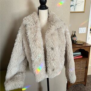 Old Navy Cream Faux Fur Jacket S